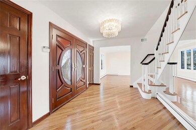 208 Pleasant Plains Ave, Staten Island, NY 10309 - photo 4