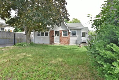 46 Rivulet St, Woonsocket, RI 02895 - photo 3