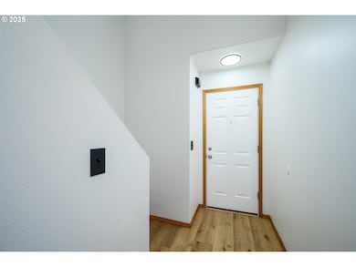 1306 Parkside Ln, Newberg, OR 97132 - photo 4