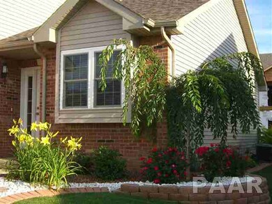 4608 N Weaverridge Blvd, Peoria, IL 61615 - photo 2