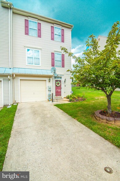 4162 Brown Bark Cir, Randallstown, MD 21133 - photo 2