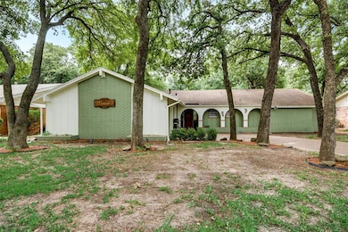 1317 Kathryn St, Hurst, TX 76053 - photo 4