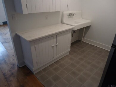 377 Madison Ave, Albany, NY 12210 - photo 3