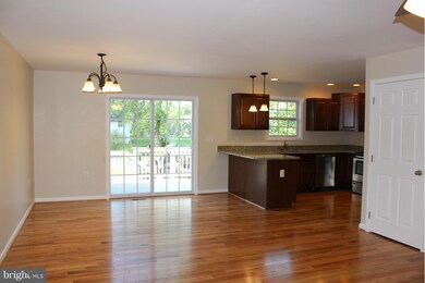 321 E 3rd Ave, Ranson, WV 25438 - photo 6