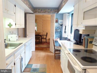 525 Foxwood Ln, Paoli, PA 19301 - photo 7