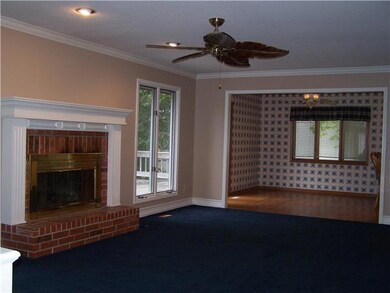 308 SW 25th St, Oak Grove, MO 64075 - photo 2