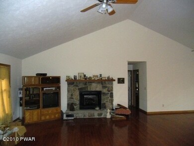 103 Surrey Ln, Lords Valley, PA 18428 - photo 5