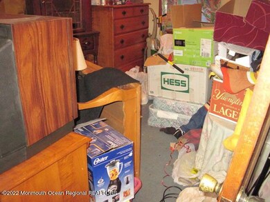 676 Forrest Ave, South Amboy, NJ 08879 - photo 7