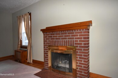 140 Connecticut Ave, Pittsfield, MA 01201 - photo 7