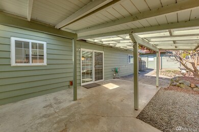 932 4th St, Mukilteo, WA 98275 - photo 6