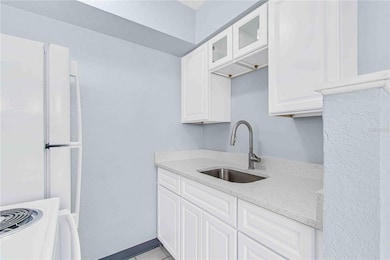 140 112th Ave N unit 2, St. Petersburg, FL 33716 - photo 5