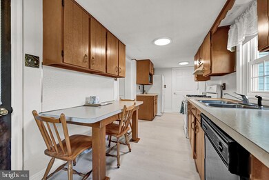 526 Plank Rd, New Freedom, PA 17349 - photo 4