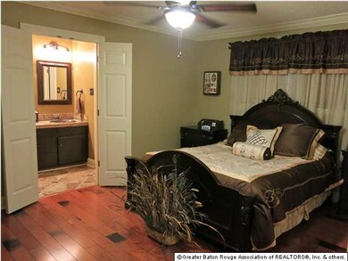 Elegant Master BR Suite