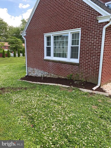 716 Warren St, Reading, PA 19601 - photo 4