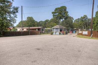 
This inviting lakeside community offers fantastic