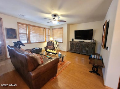 005_Living Room