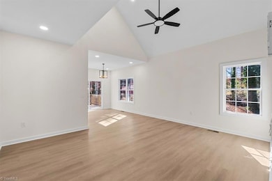 447 Lynnhaven Park Dr, Winston-Salem, NC 27107 - photo 7