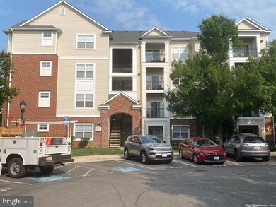 12929 Centre Park Cir unit 317, Herndon, VA 20171 - photo 2