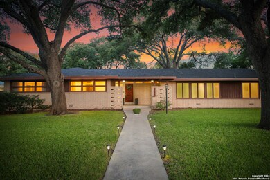 907 E Cedar St, Seguin, TX 78155 - photo 5