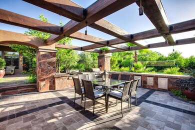 Tiled Outdoor Kitchen