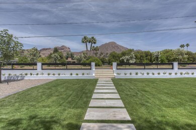004_Camelback Mountain Views