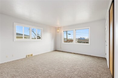 1210 16th St SW, Cedar Rapids, IA 52404 - photo 4