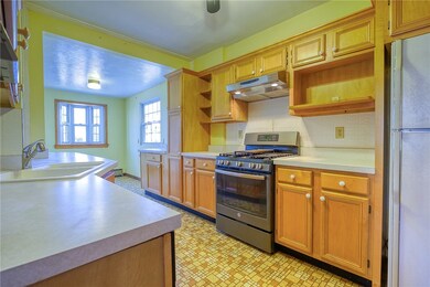 Kitchen has newer 6 burner gas stove