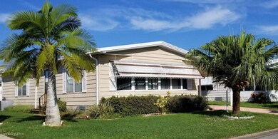 629 Oleander Cir unit 2, Sebastian, FL 32976 - photo 6