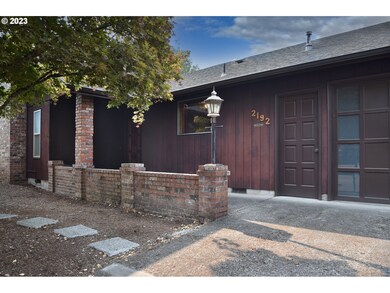 2192 Marlow Ln, Eugene, OR 97401 - photo 5