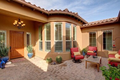 Fairchild Ln front courtyard 3