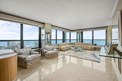 Newberry Plaza unit 51EF, Chicago, IL 60610 - photo 2