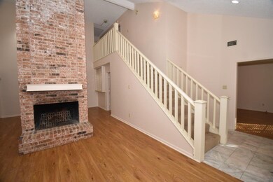 10302 Briar Dr, Houston, TX 77042 - photo 7