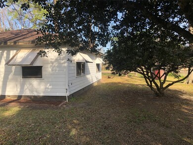 4101 Sycamore Ave, Bay City, TX 77414 - photo 2