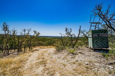 317 Private Road 2410, Hondo, TX 78861 - photo 7