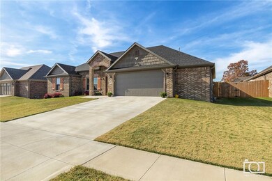 551 Captain Hopkins St, Prairie Grove, AR 72753 - photo 3