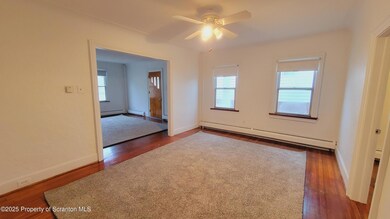 211 Oak St unit First Floor, Scranton, PA 18508 - photo 6