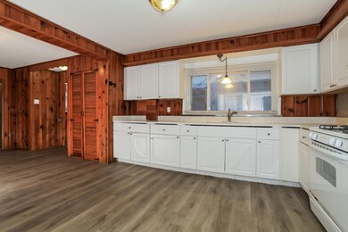 262 Fernhill Ave, Columbus, OH 43228 - photo 7