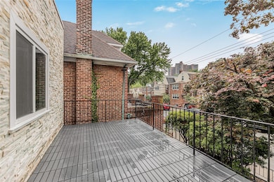 6140 Delafield Ave, Bronx, NY 10471 - photo 4