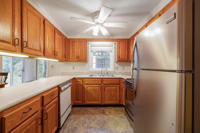 226 Flintlock Village unit 2, Wells, ME 04090 - photo 3