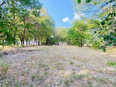 313 Belcher St, Gainesville, TX 76240 - photo 3