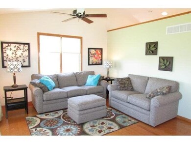 207 12th St N, Cold Spring, MN 56320 - photo 3