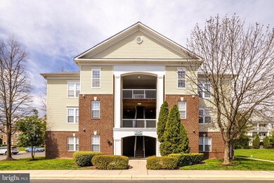 42446 Mayflower Terrace unit 303, Ashburn, VA 20148 - photo 2