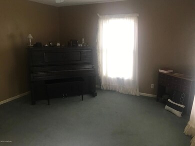 5406 Waltlee Ct, Louisville, KY 40291 - photo 2