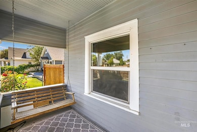 520 2nd Ave E, Twin Falls, ID 83301 - photo 2