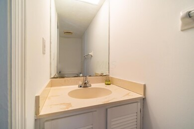 5105 Sansom Ct-17