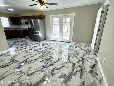 300 Tower Dr, Jacksonville, NC 28546 - photo 5