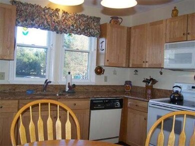 8 Lamplighter Ln, South Easton, MA 02375 - photo 4