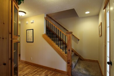 320 Jodie Ct Grand Rapids MI-large-006-1