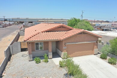 2046 W Sherman St, Phoenix, AZ 85009 - photo 2