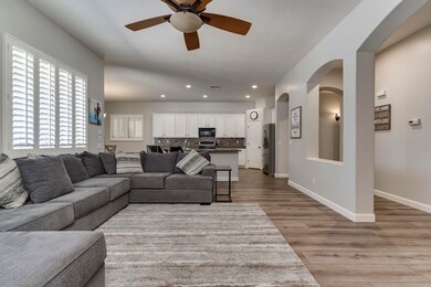 10Living Room-SMALL